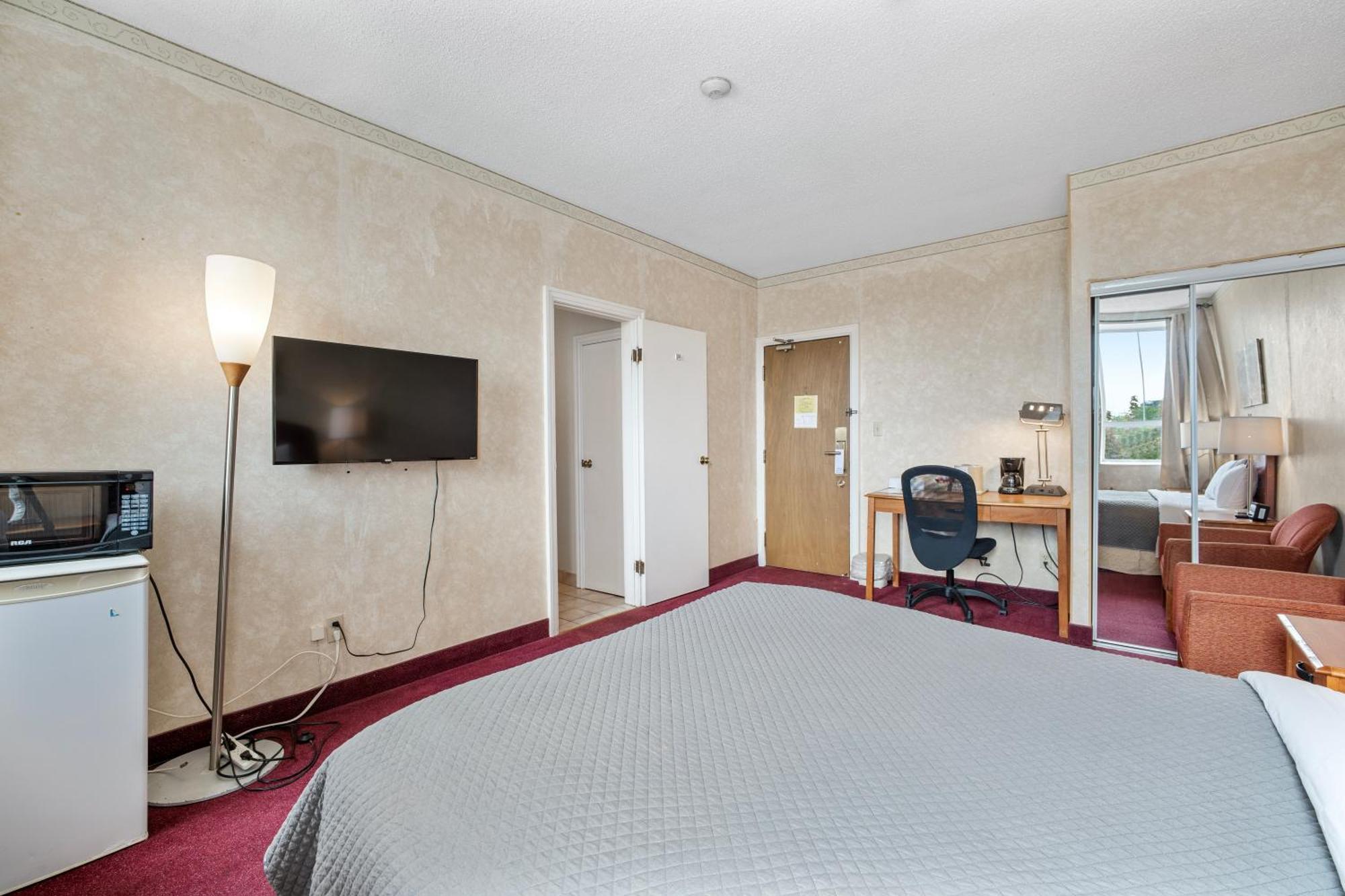 Royal Inn & Suites Гуэлф Экстерьер фото