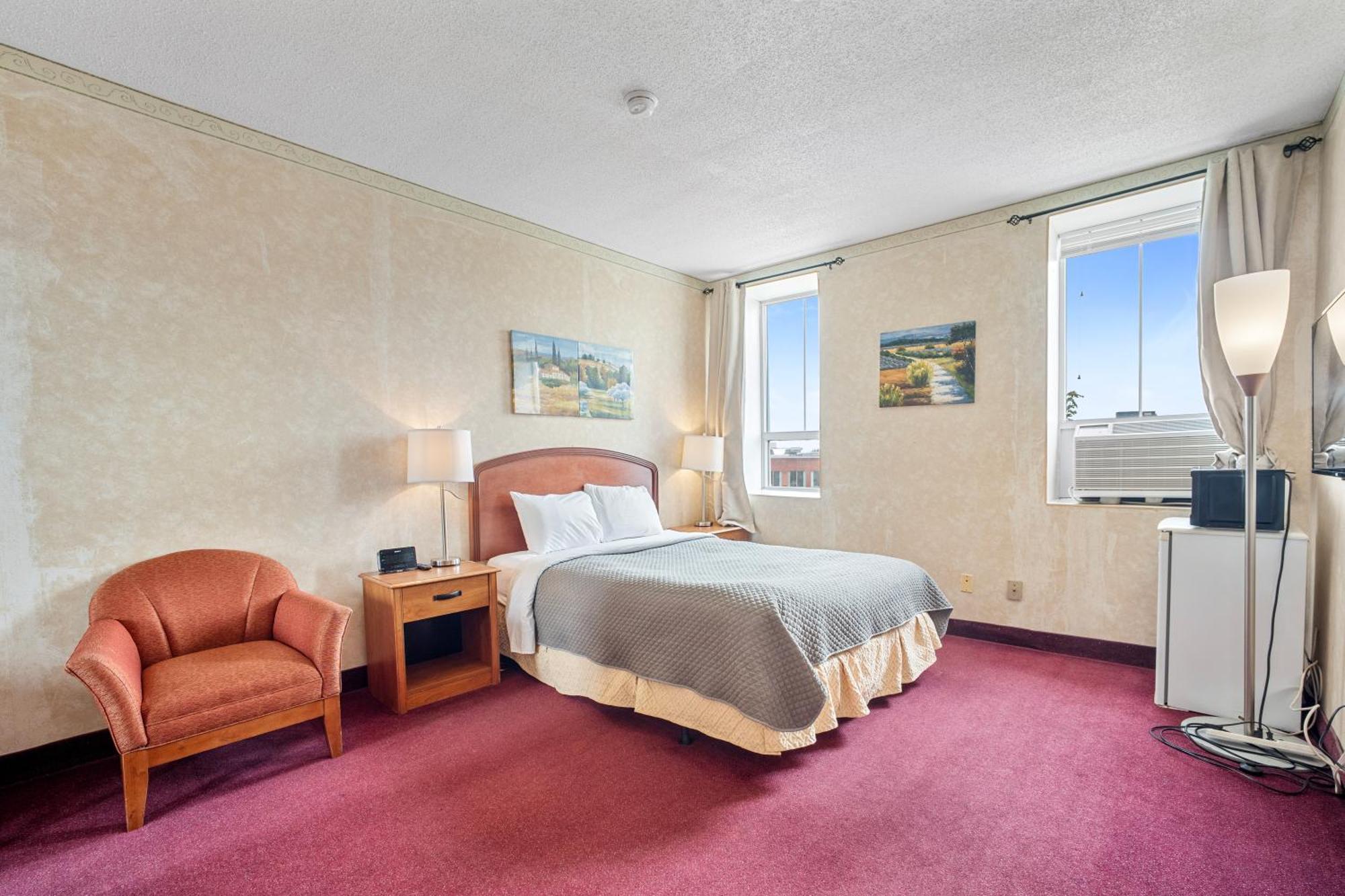 Royal Inn & Suites Гуэлф Экстерьер фото